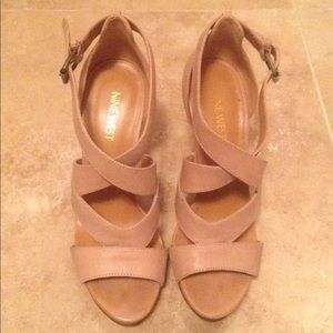 Nine West tan leather heels size 5.5